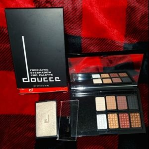 🟢Doucce Make up Palette w/ highlighter